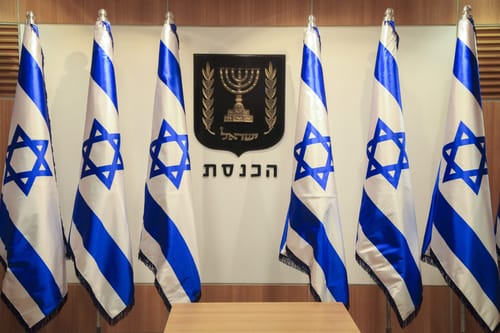 עו"ד על הפרשה • בהעלותך: 'ממלכתיות' ציבורית – מהי?