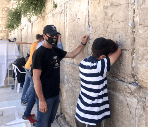 תפילה להצלת תעשיית התרבות נערכה בכותל