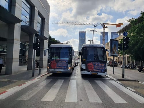 הבוקר: חסימות ועומסי תנועה בצירים מרכזיים