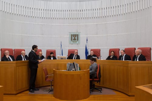 עתירה נגד סמכויות השב"כ למעקב אחרי חולי הקורונה