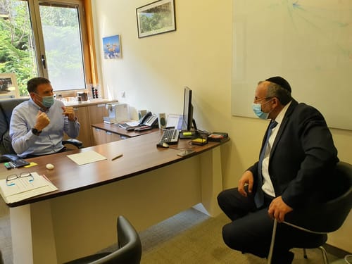 פגישה בין שר הדתות למתן כהנא לקידום הרבנות ורבני עיר