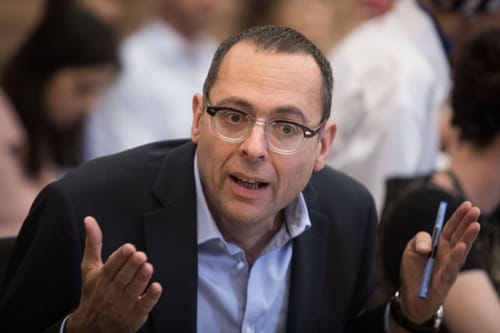 "חמינאי ונסראללה מייחלים לבחירות בישראל"