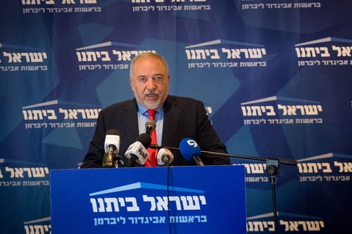 ליברמן עושה שרירים: נצביע נגד דחיית תקציב המדינה