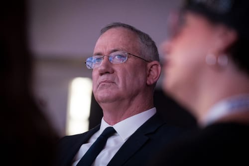 אחות שנכחה בניתוח של גנץ אובחנה כחולת קורונה