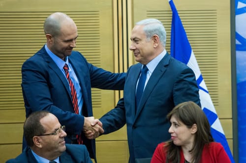 דרישה מבג"ץ: אוחנה שליח נתניהו, לעצור מינוי מפכ"ל