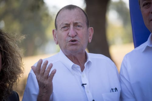 צפו: קצר על הפרשה | בין הצהרת חולדאי ליעקב אבינו