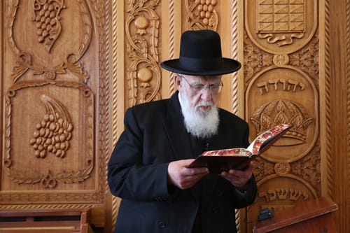 "לעשות עוד מניין גברים על חשבון עזרת הנשים"