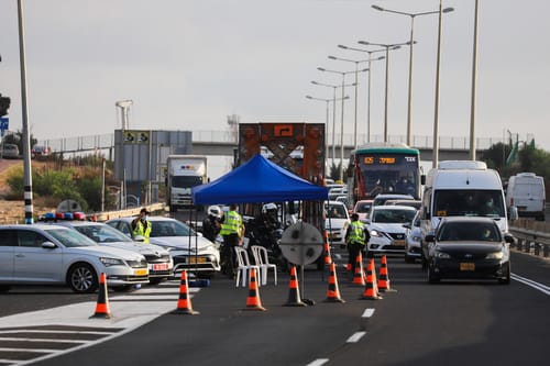 הסגר המלא הוארך; אסור לשהות בסוכה של אחרים