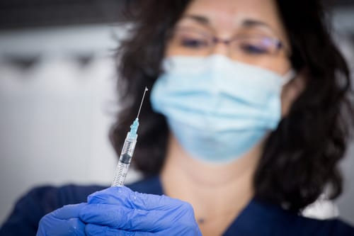 עו"ד על הפרשה • תצוה: האם ניתן לכפות חיסונים
