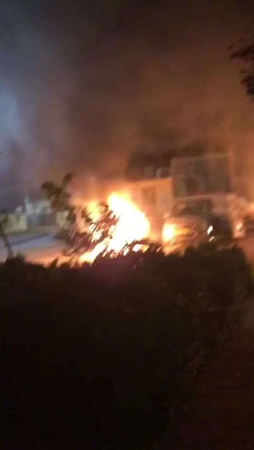 רכבי יהודים התפוצצו בלוד | ראש העיר: "אירוע לאומני"
