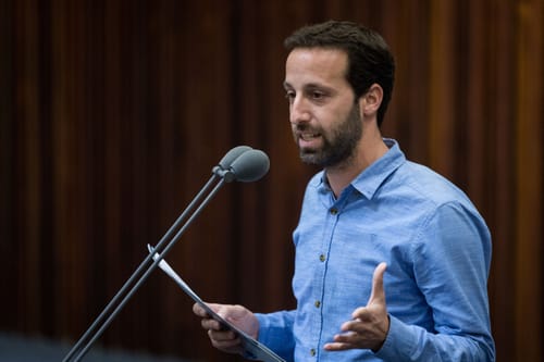 עריקה נוספת: מכחול לבן למפלגת העבודה