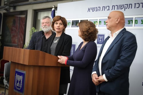 חוזר לכנסת: זה הח"כ שיחליף את עמיר פרץ