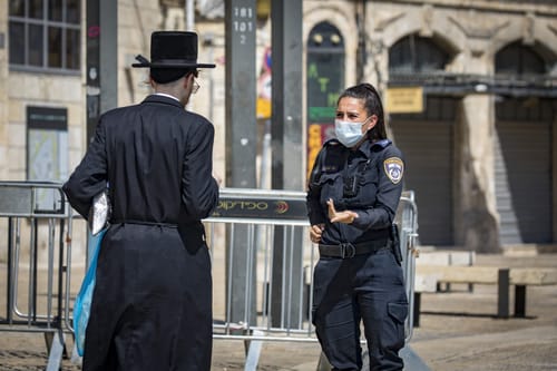 השופטת נזפה במשטרה: "נחצו קווים אדומים"