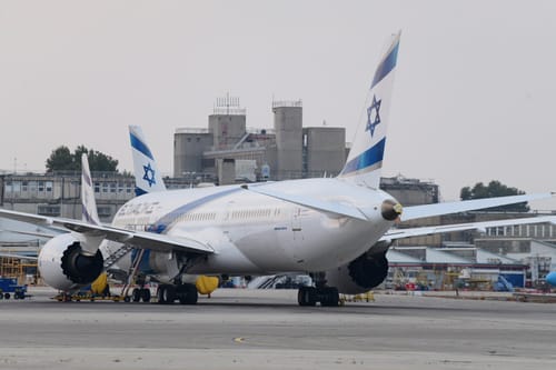 עתירה נגד ועדת החריגים: מגבילה את כניסת אזרחיה