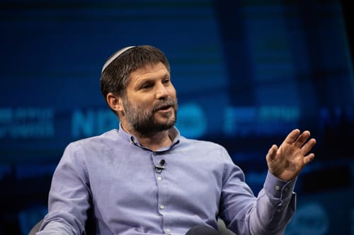 סמוטריץ' מגיב: "לפיד קרע את המסכה מעל הבלוף"