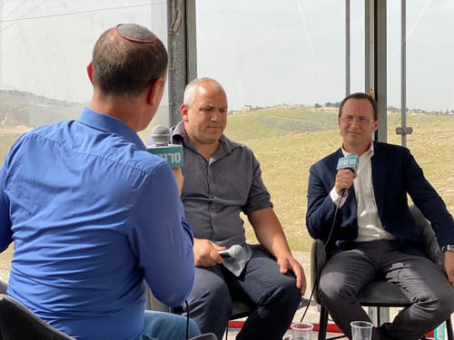 רגבים: "התירוצים למה לא החלו ריבונות לא מעניינים"