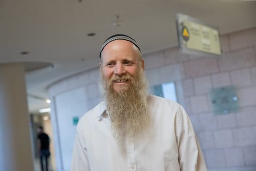 אביה של רנה שנרב הי"ד ישיא משואה ביום העצמאות