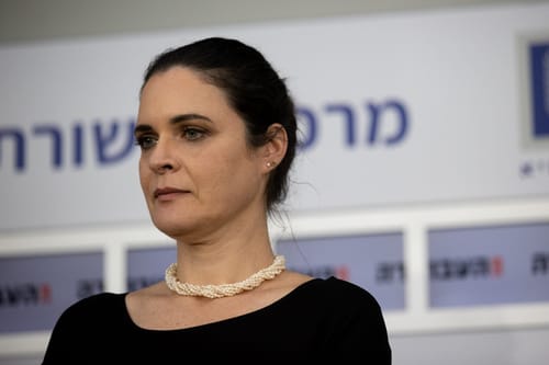 "נכון, רק את שמאל": עימות רשת בין חברות הכנסת
