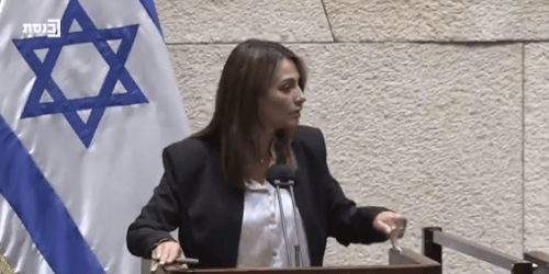 שרת החינוך: לא צריך לבודד כל כך הרבה תלמידים