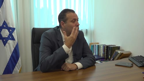 זוהר ל'סרוגים': "סער פועל מנקמות אישית וילדותית"