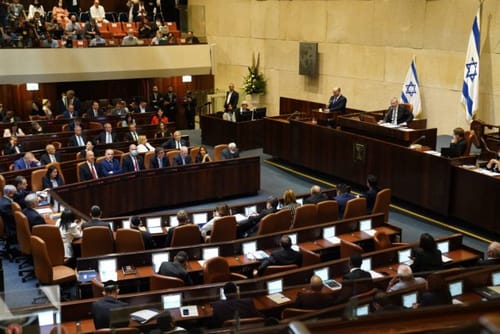 חוק הדיינים אושר בקריאה ראשונה