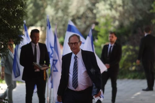 שר התפוצות ימריא לזירת האסון במיאמי