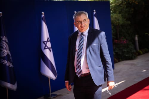 גורמים בקואליציה מתנגדים להצעתו של אלקין
