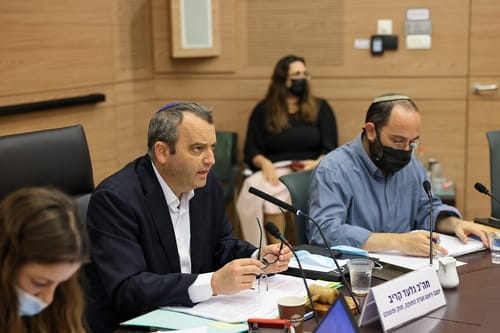 חוק הדיינים אושר בוועדה. יעלה מחר לאישור סופי