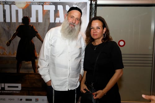 לא מסתתרים: שולי רנד וצופית הגיעו יחדיו לאירוע