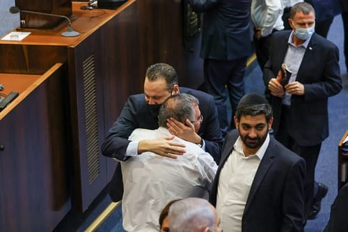 באופוזיציה חוגגים: "החוק הרע נפל וטוב שכך"