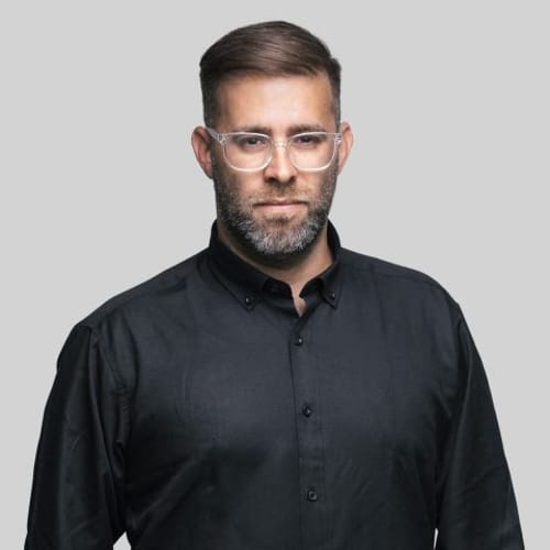 הוא חוזר | הג'וב החדש של אורן חזן
