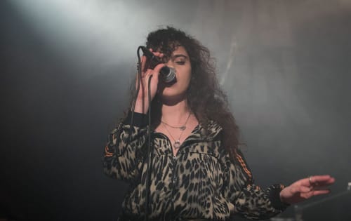 "מבקשת מחילה"| הסינגל החדש של יסמין מועלם