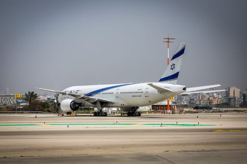 בדרך לאישור הטיסות? משרד החוץ פנה לעומאן