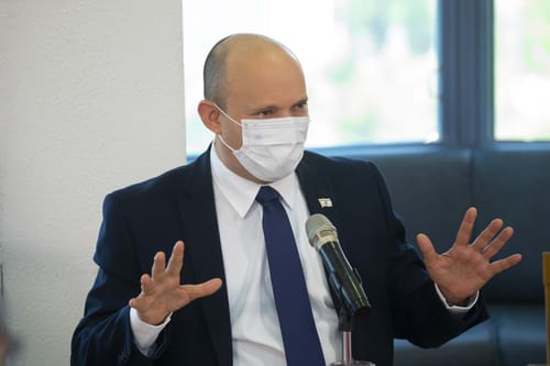 בנט נפגש עם ראשי משרד הבריאות