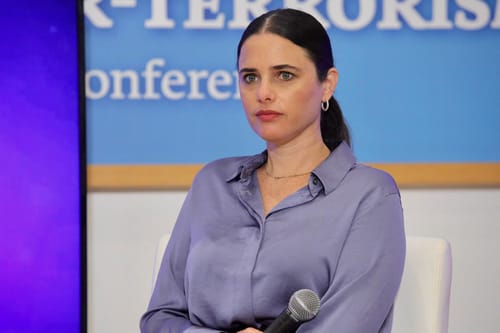 שקד: רה"מ לא יפגש ולא מתכוון להפגש עם אבו מאזן