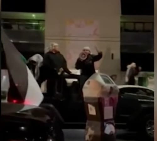 כתב אישום: תקפו יהודים במסעדה כשרה בלוס אנג'לס