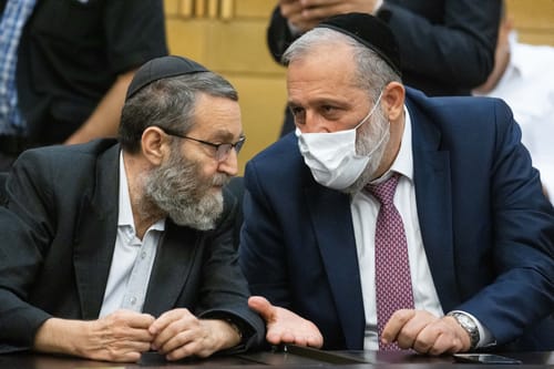 המפלגות החרדיות תוקפות: 'פשיטת רגל ערכית ומוסרית'