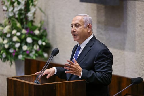 לא חל על נתניהו: החוק של סער להגבלת כהונה פורסם