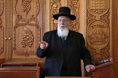 התפללו לרפואתו: הרב שלום כהן פונה לבית החולים