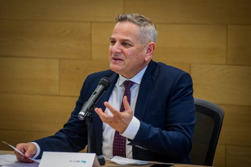 סערת תרומות הדם: 'מי שמצדיק חרם חשוך ומטופש'