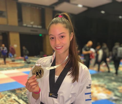 אבישג סמברג ודנה אזרן זכו במדליות זהב בגביע העולם