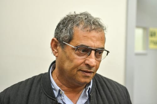 נחשף הפוליטיקאי הבכיר ששילם על שירותי מין