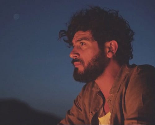 "בין ספרים לכתבי חכמים – התבגרתי" אלוש בשיר חדש