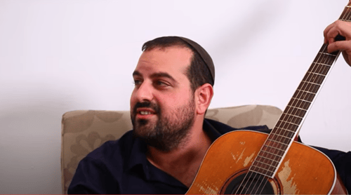 צפו: אל תעזבי עדיין? עקיבא ואנדרדוס במערכון קורע