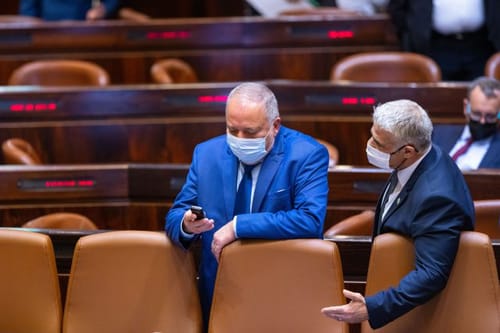 ההחלטה המפתיעה של ליברמן נגד לפיד