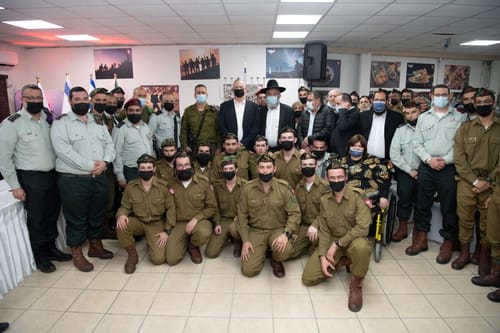 גנץ בהדלקת נרות עם נצח יהודה: "מלאי הערכה"