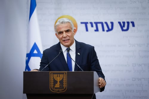 בלי בחירות | הסיבה שלפיד ימשיך להיות יו"ר 'יש עתיד'