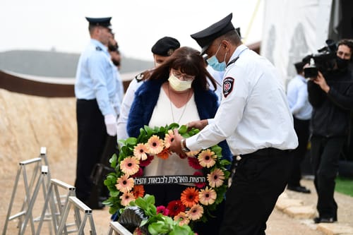11 שנה אחרי אסון הכרמל: "אלפי אנשים דואגים לנו"