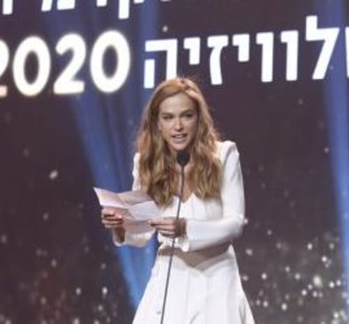 אגם רודברג הודיעה על היריון עם עקיצה לבעלה