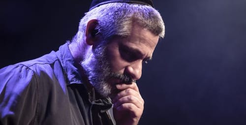 "רוצה להציף את הכאב": אביתר בנאי בסינגל חדש